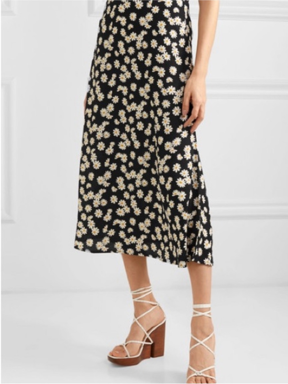 Reformation Bea Daisy Chain Floral Midi Skirt. Black and White. SIZE 10, EUC! - Picture 4 of 14